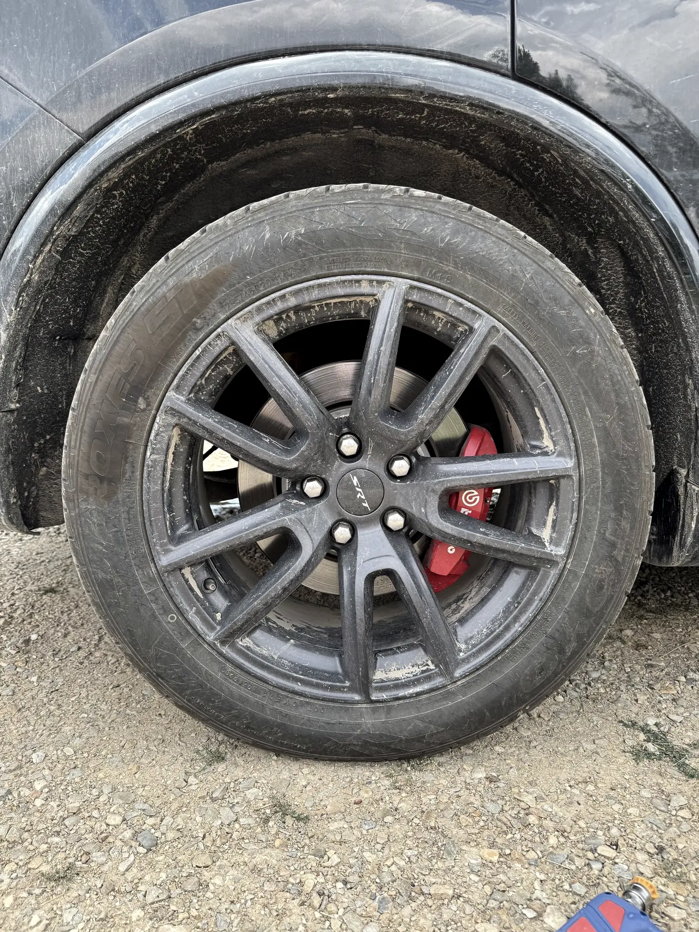 Dirty tire before service